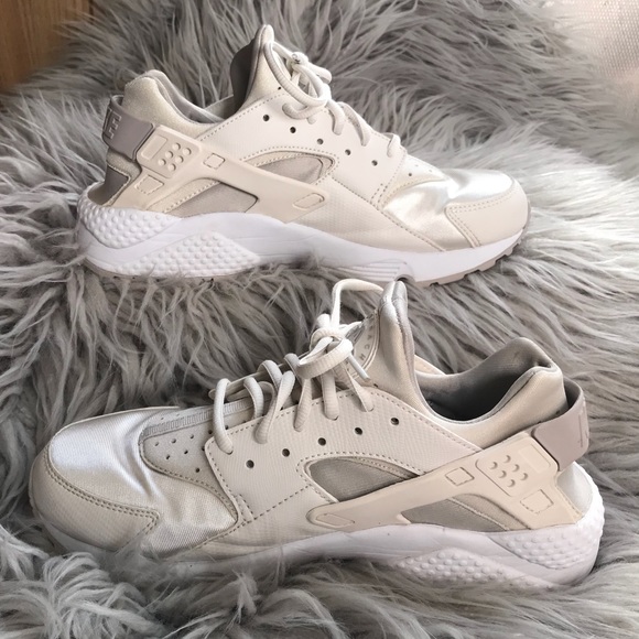 Nike Air Huarache Size 95 Phantom Bone 